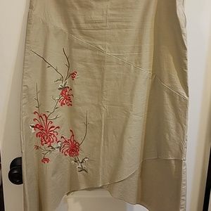 Anthropologie-like skirt with embroidered design